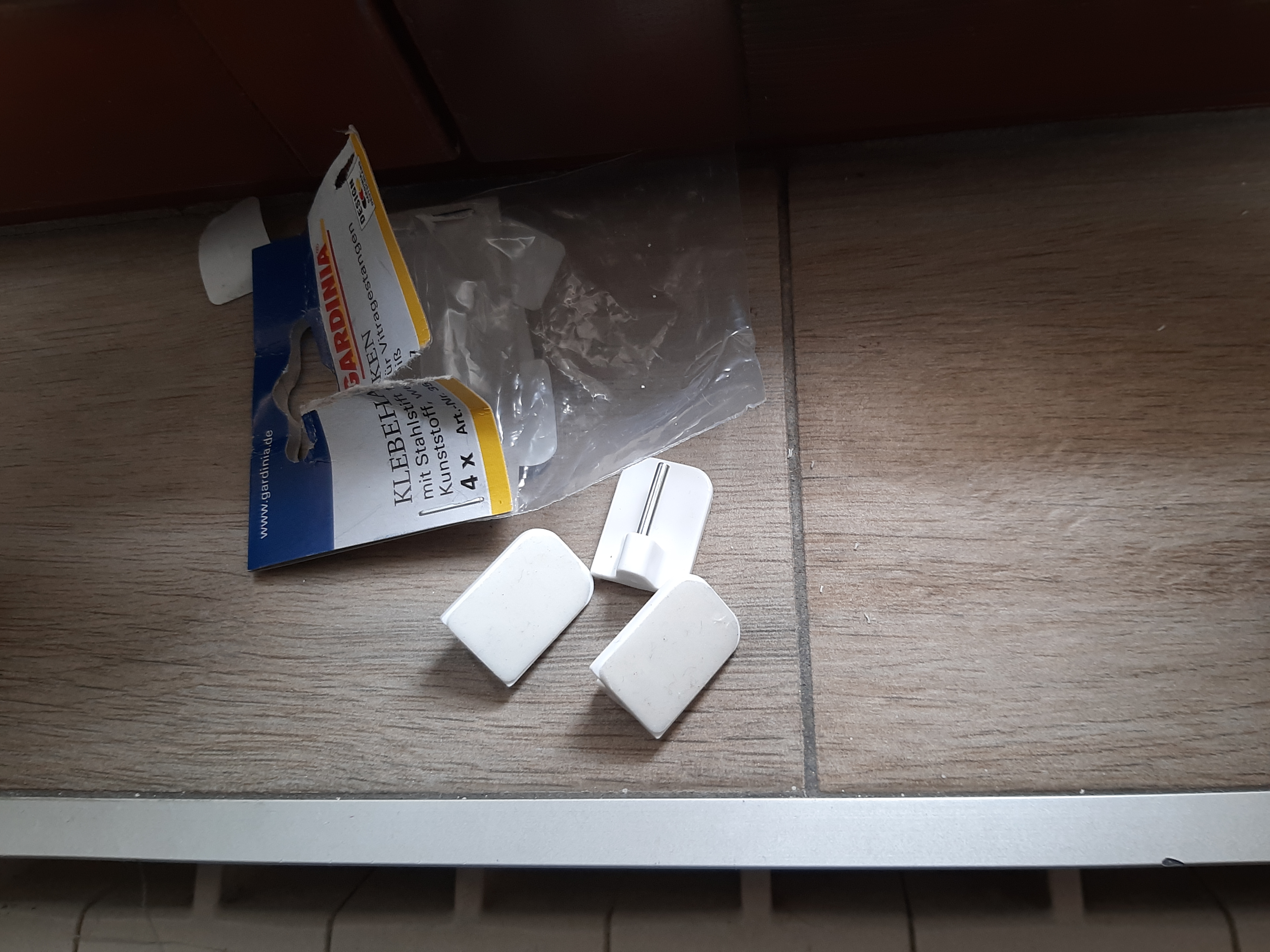 GARDINIA Chicago Klebehaken Vitragestangen 11mm weiß 4 Stk