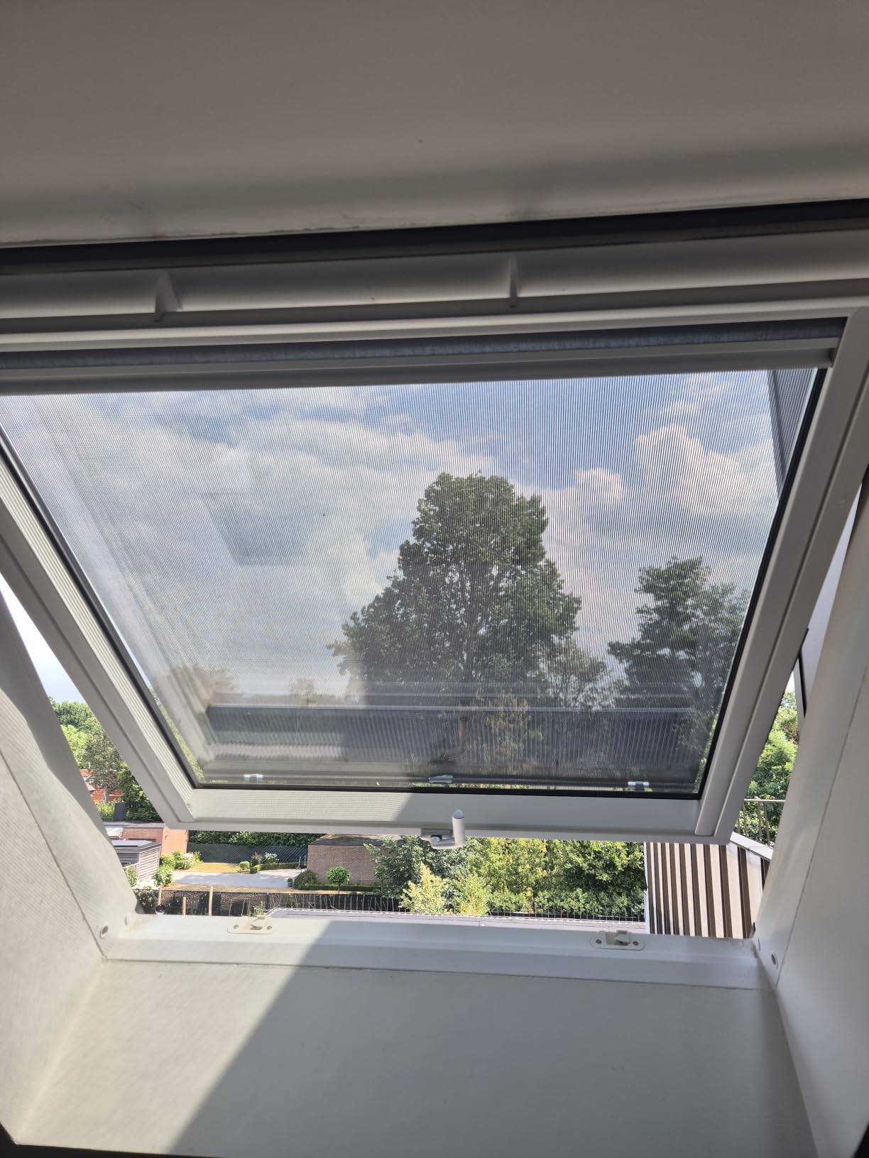 VELUX Hitzeschutz-Markise B37xH98 Schwarz MHL manuell